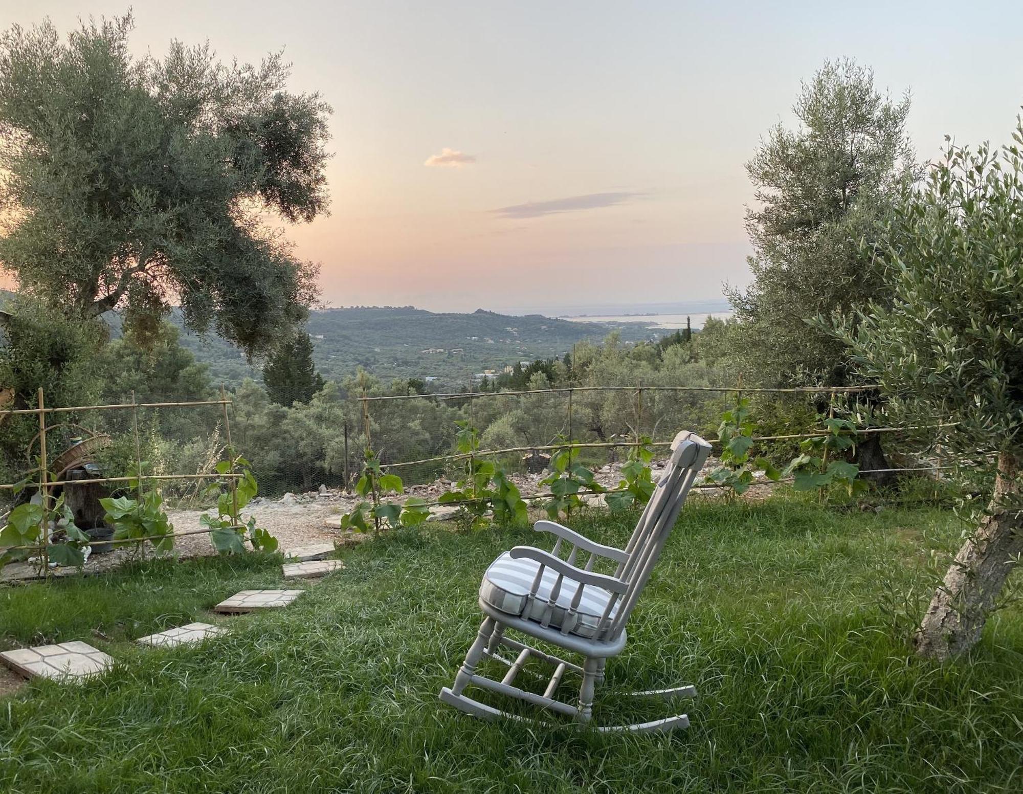 Cozy 2-bdrm-house With Garden * Katouna